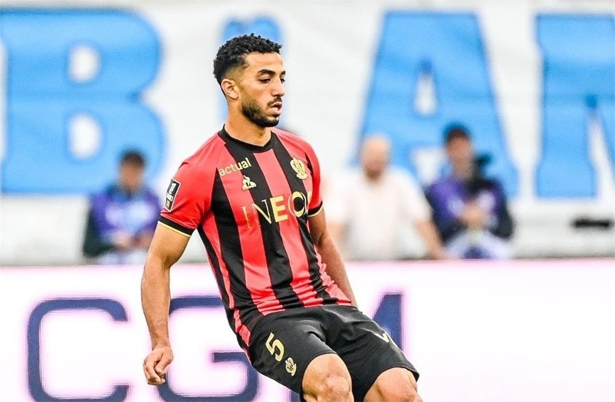 أحمد فتحي يتغنى بمحمد عبد المنعم