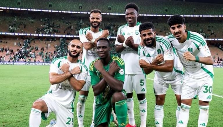 الأهلي السعودي يحصل على تعزيز كبير على الصعيد الفني قبل المواجهة الحاسمة ضد الهلال